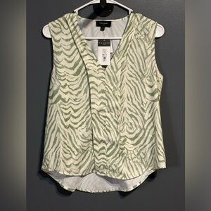 NWT- tahari green and white  shirt size small